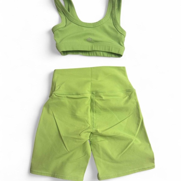 ALO Yoga Lime Activewear Set Ribbed Bra and Bike Shorts - Picture 4 of 4